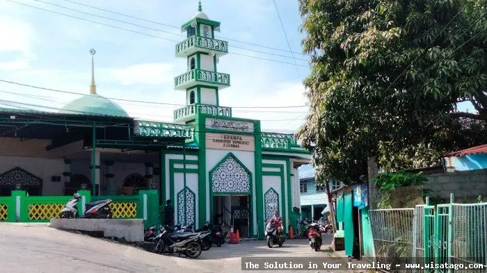 Masjid Jami' Baiturrahim: Jantung Spiritual yang Menyatu dengan Kehidupan Adipala